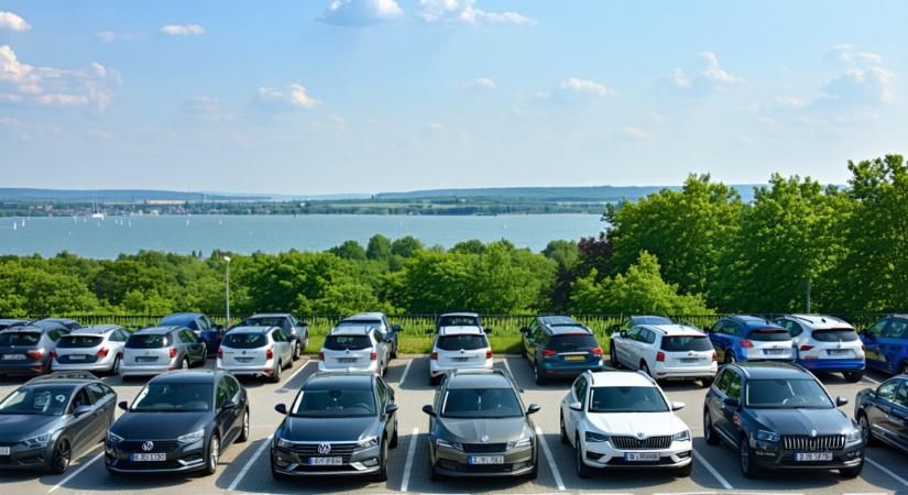 Fizetős parkolás jön a balatoni városban