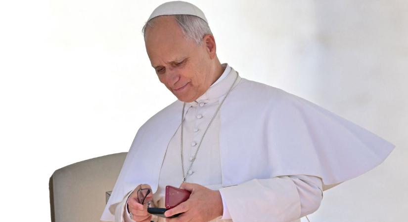 Áldását adta a pápa a Hungary Helps Programra