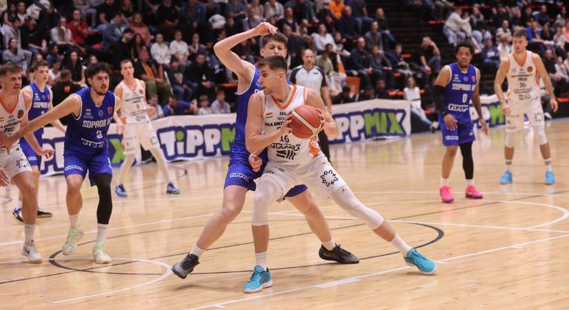 Óriásit küzdöttek, de nem bírtak a Sopronnal a pécsiek