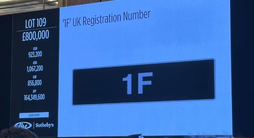 Több mint 400 millió forintot fizetett valaki egy rendszámért Angliában