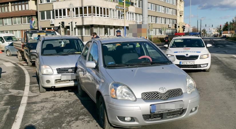 Három autó ütközött Szombathelyen