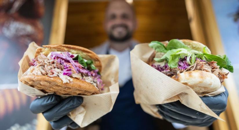 Videón a pulled pork szendvics titka, igy lesz finom otthon is a street foodok királya