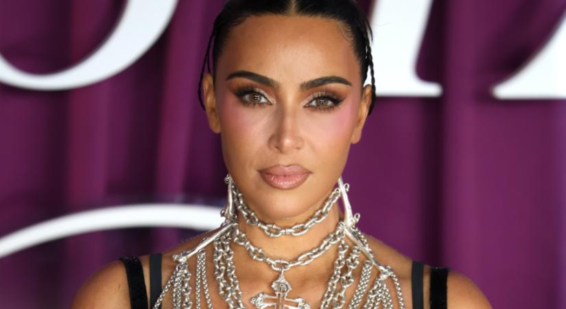 Kim Kardashiannek keresztbe tett a mesterséges intelligencia – nagy bajba került miatta