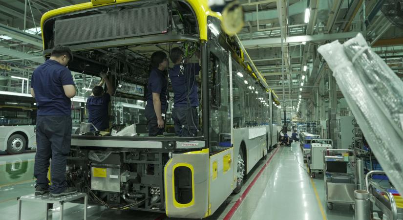 Súlyos problémát találtak a kínai buszoknál: távolról le lehet őket állítani, akár menet közben