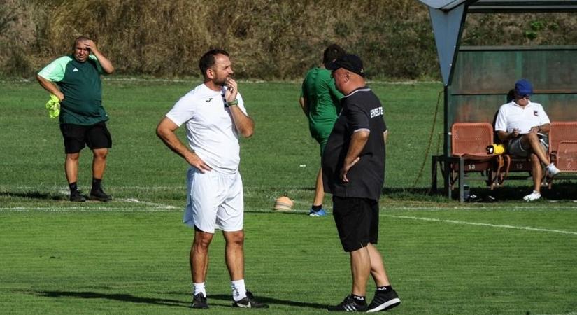 Labancz Róbert 18 év után fájó sebekkel távozott, de segítőkezet nyújtottak az edzőnek