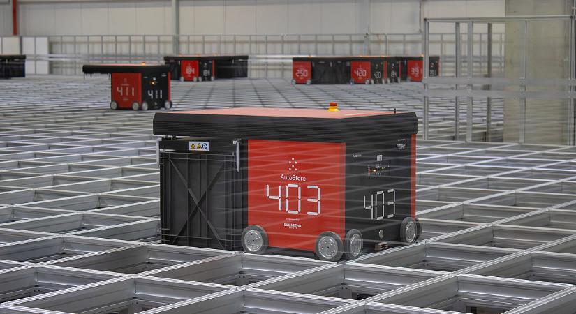 Ebben a biatorbágyi okosraktárban már az AI és a robotok uralkodnak