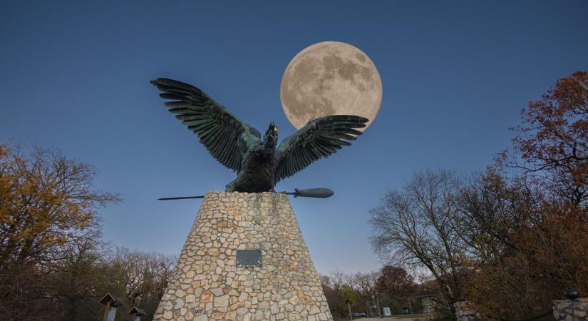 Elképesztő látvány: Tatabánya fölött is felragyogott a szuperhold