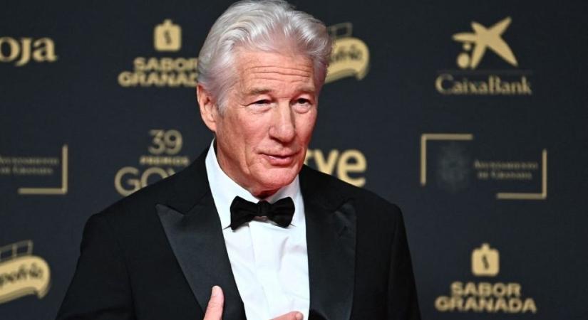 Magyarországról kérdezték és azonnal elborzadt Richard Gere: „sötét idők” járnak arra