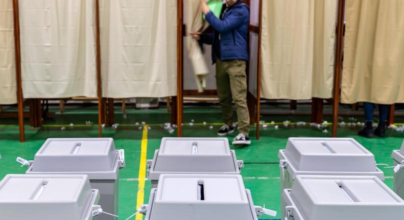 21 Kutatóközpont: Annyira lejt a pálya a Fidesznek, hogy akkor is több mandátumot szerezhet, ha kevesebb szavazatot kap, mint a Tisza Párt