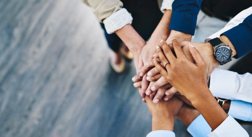 Munkahelyi bosszú – így rúgatta ki gátlástalan főnökét a várandós dolgozó