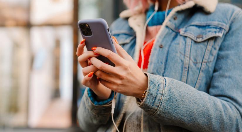 Egyetlen gombnyomás, és többé nem figyelnek meg a mobilodon keresztül