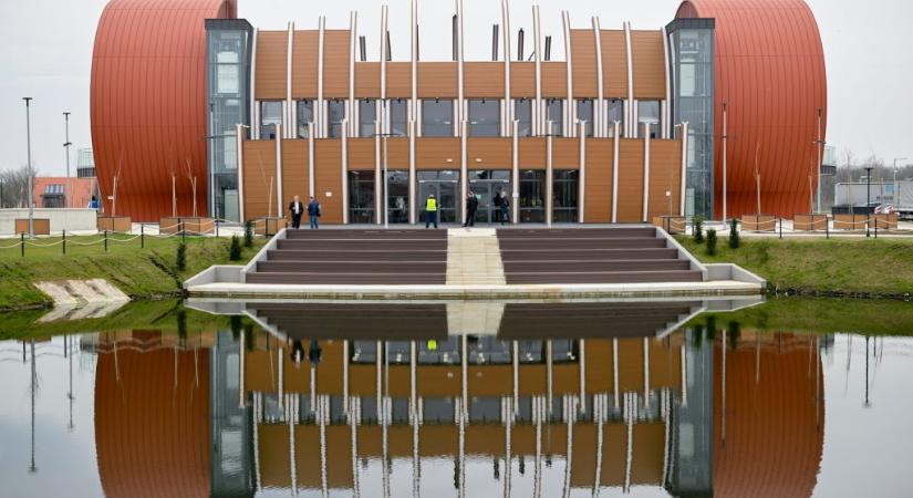 Kong az ürességtől az 5 milliárdos Sámándob: a 24 milliós rezsijét sem tudná kitermelni Karcag turisztikai csodája