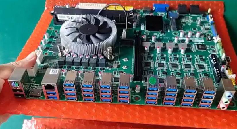 Felrobbantotta a netet az alaplap, amire 36 darab USB aljzatot szereltek