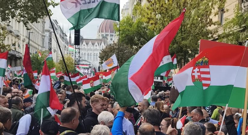 Migráció elleni védelem, békepolitika, családtámogatás a Fidesz-KDNP erőssége a baloldali közvélemény-kutatás szerint