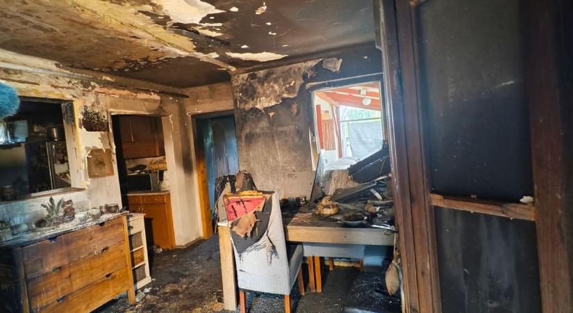 Mindenük odalett: Leégett a vasi család háza, most jótékonysági bulival segítenek rajtuk