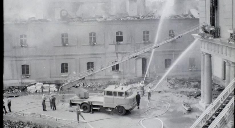 Borzalmas tűz pusztított a szociális otthonban, 69 ember fékezte meg a lángokat – fotók