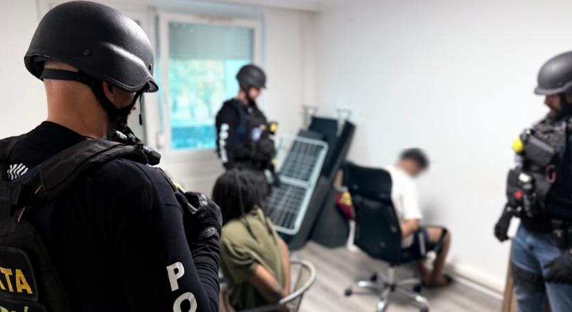 Zimbabwei és nigériai drogkereskedőkre csaptak le a rendőrök Debrecenben – videóval