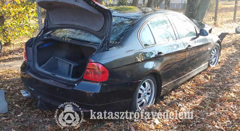 Fának ütközött egy személyautó Nagymágocson