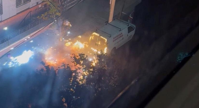 Hatalmas robbanás rázta meg New Yorkot, hét tűzoltó megsérült