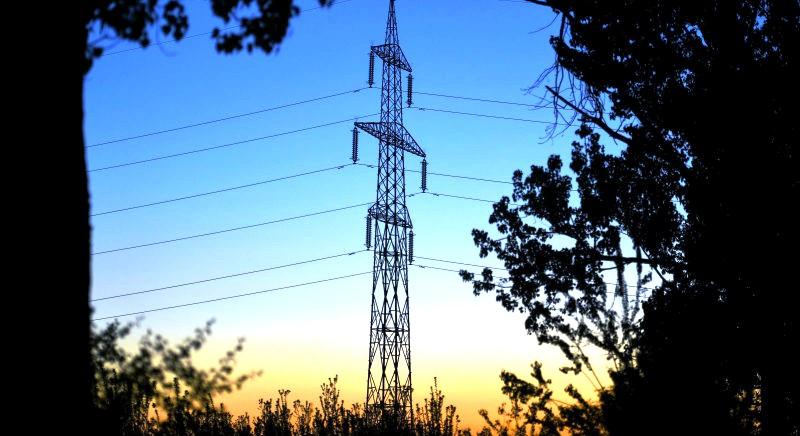 Házkutatás villamosenergia-szolgáltatóknál: csalásra és piacmanipulációra gyanakszanak