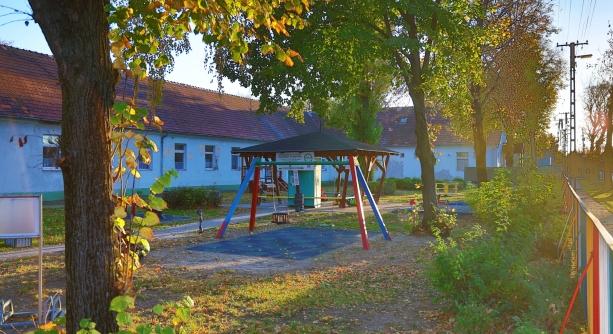 Elkészült Újtelepen a Tündérkert Játszótér