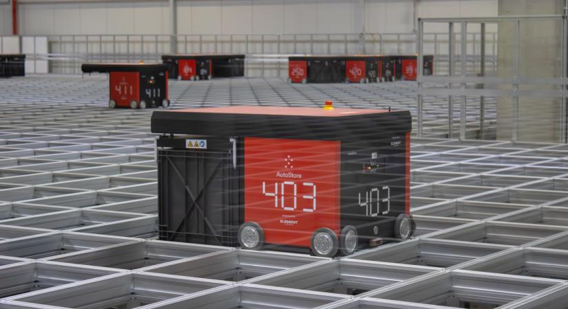 Kétszáz robot uralja a Kifli.hu raktárát