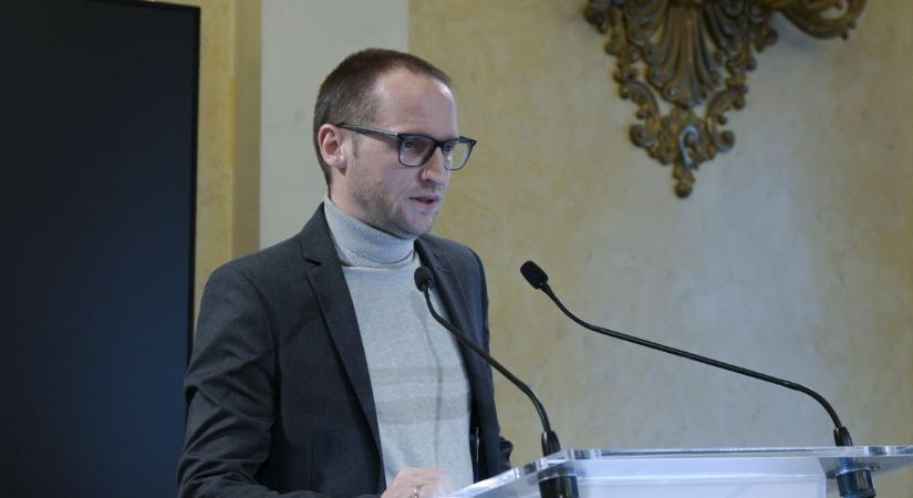 Egymilliárd maradt Demeter Szilárd után a közgyűjteményi központnál, de nem azért, mert annyira spórolt volna