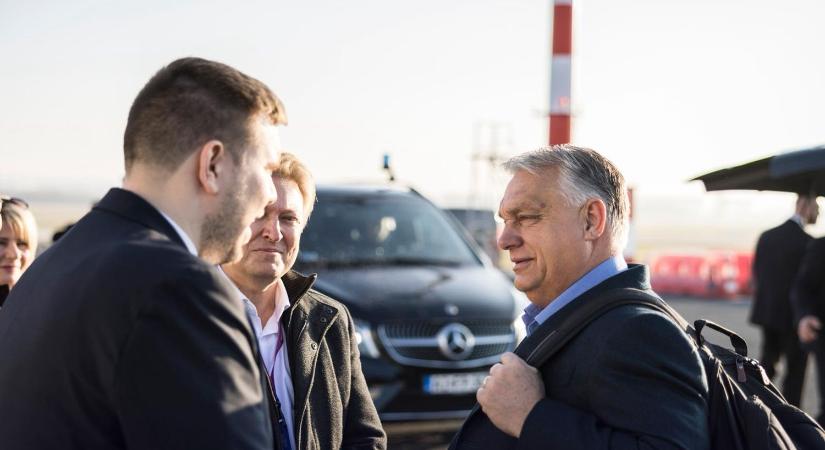 A célunk egy stratégiai együttműködés kialakítása – közölte Orbán Viktor Washingtonba indulva