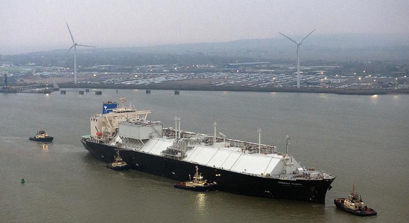 Léptek a lengyelek, ellátnák Szlovákiát és Ukrajnát amerikai földgázzal