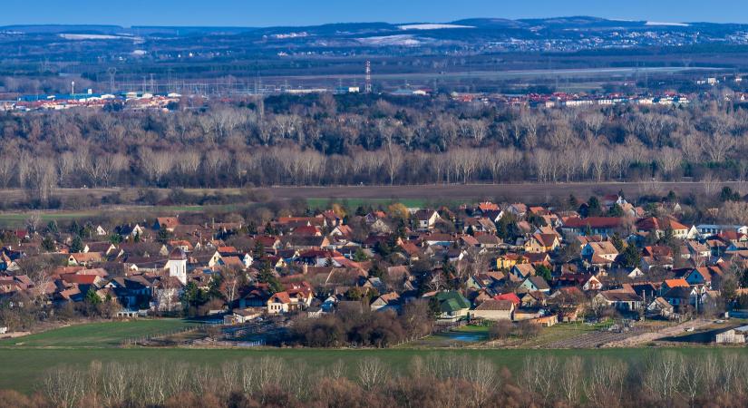 Szigetmonostor átláthatósági programot tervez bevezetni, az Ez a Minimum programból inspirálódott az ötletgazda