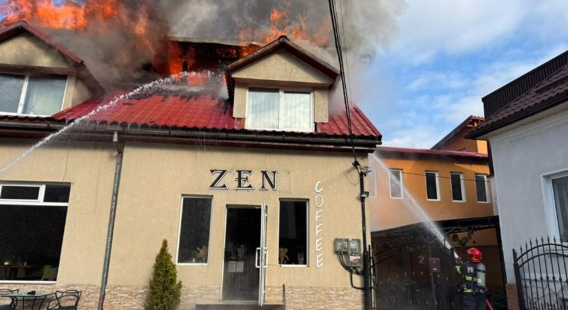 Kigyulladt egy bár, 20 ember volt az épületben