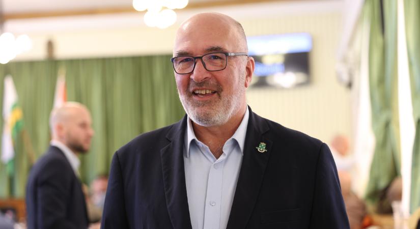 Rosszul áll Pikó András szénája, lemondásra szólították fel!