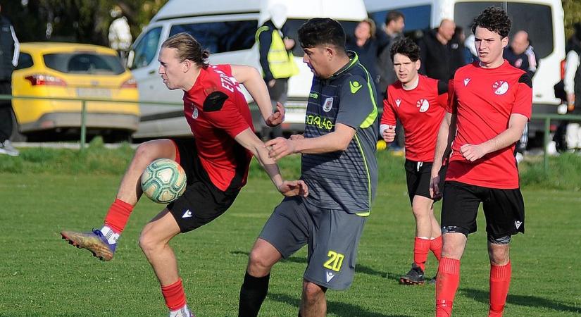 Az őszi elsőség a tét Etyeken