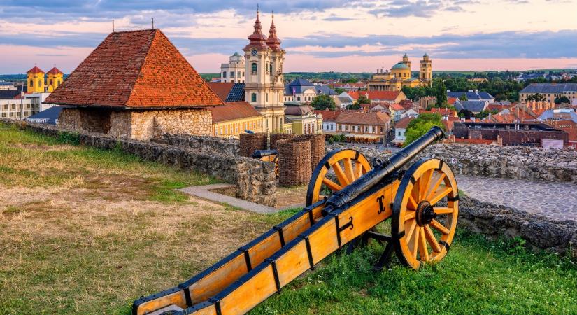 Leomlott egy fal az egri várban