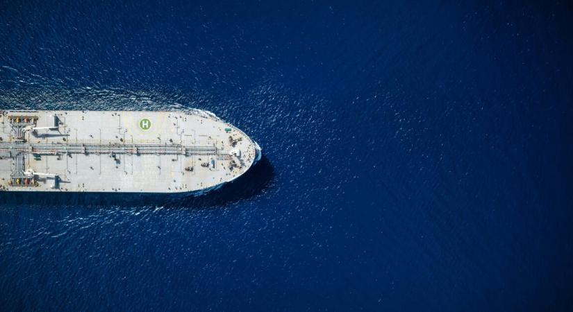 Kalóztámadás ért egy tankerhajót – rakétavétekkel is tüzeltek a kalózok