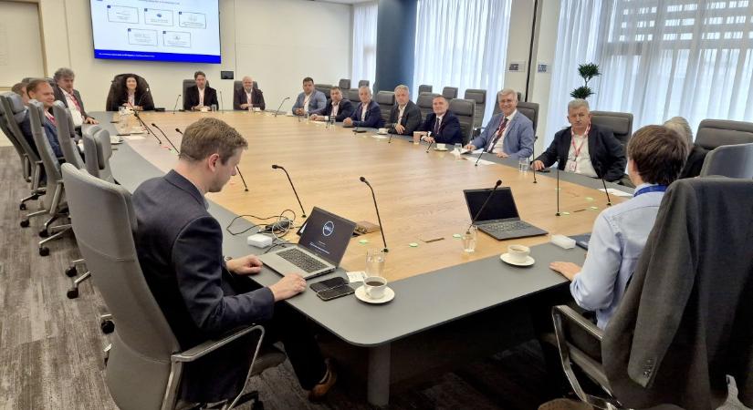 Hasznos tapasztalatokkal gyarapodtak Angliában