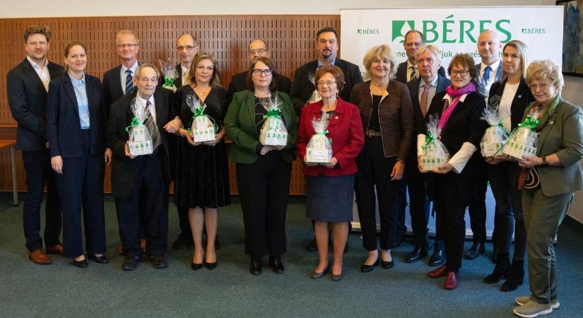 Jelentős értékű adományt kapott tizenkét országos segélyszervezet