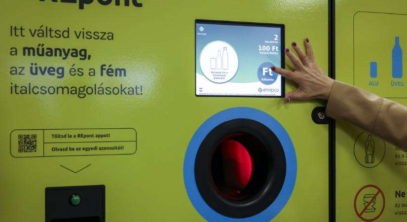 Többé nem kell egyesével bedobálnod az automatába a visszaváltható palackokat: hihetetlen, mi jön helyette