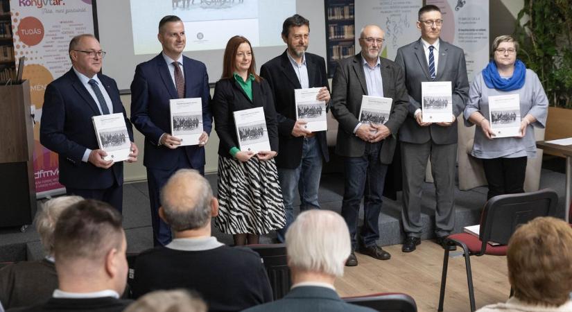 Hiánypótló emlékezet: tizenöt évig kutattak, végül az ezredparancsok fotóalbuma tette teljessé a katonák történetét