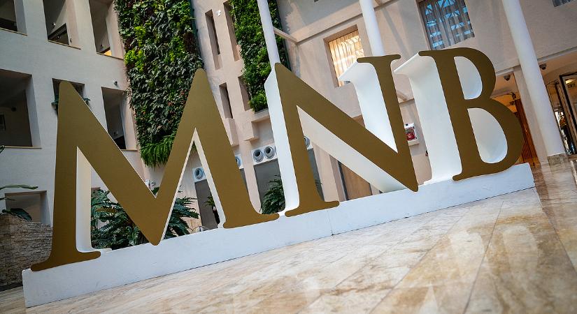 Levelet kap a bankjától: majdnem minden ügyfélnek jöhet az olcsóbb bankszámla