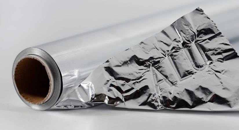 Ez az egyetlen trükk, ami megmentheti a feltépődött alufóliatekercset