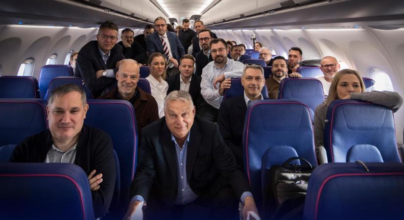 Orbán Viktor vezetésével elindult a magyar delegáció Washingtonba