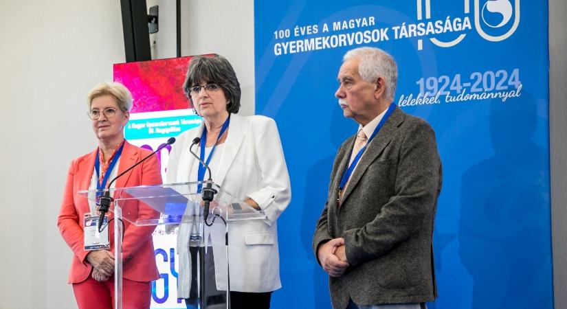 Szívvel-lélekkel, tudománnyal – Ünnepel a hazai gyermekgyógyászat