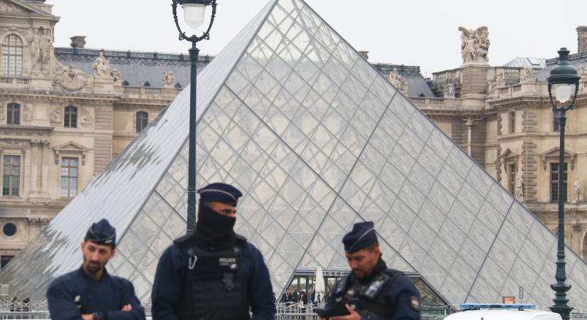 „Louvre” volt a jelszó a Louvre videórendszeréhez
