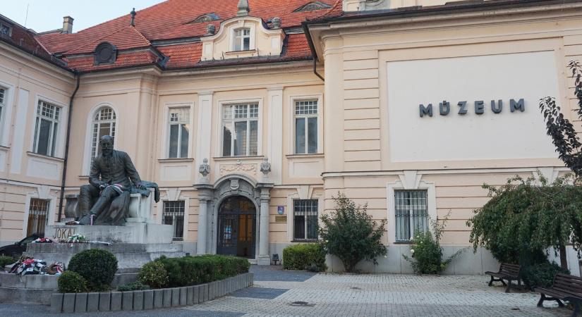 Megromolhattak a kapcsolatok a Duna Menti Múzeum igazgatója és az alkalmazottak között