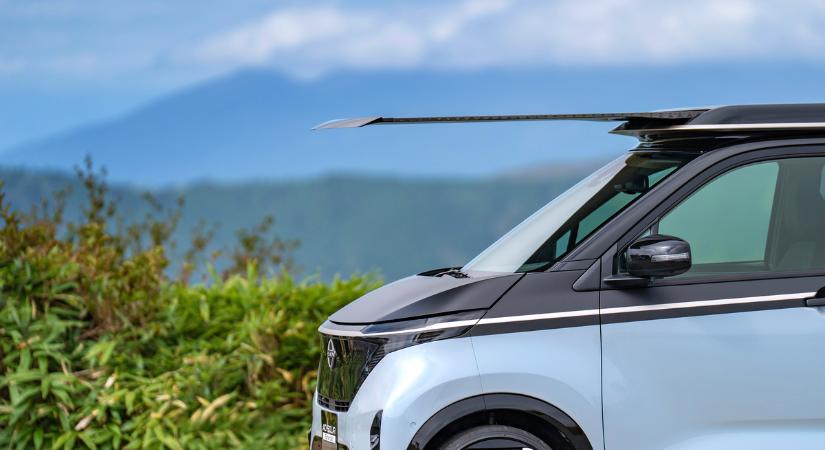 Napelemes kalap: így kaphatnak ingyen áramot a villanyautók