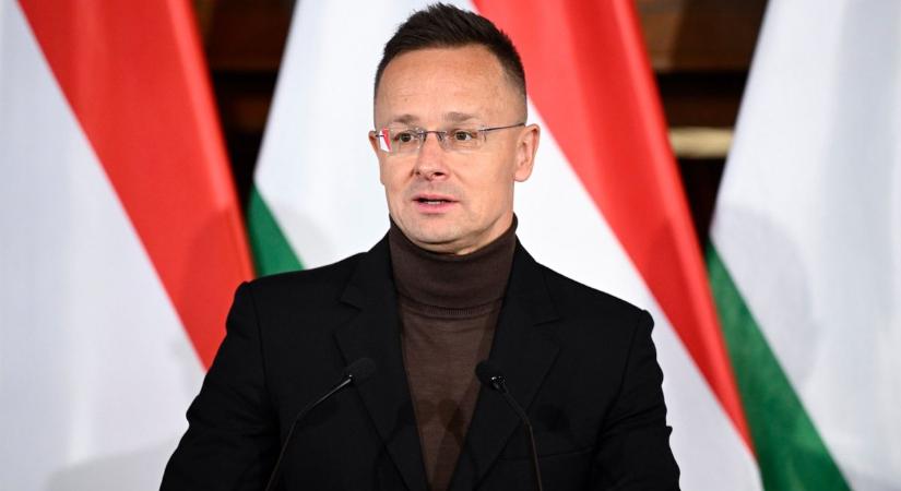 Szijjártó Péter rávilágított, hogy megint az EU maradt egyedül