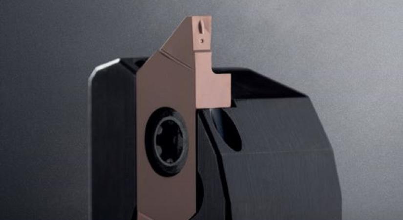 Kiváló forgácskezelés beszúrás és leszúrás során