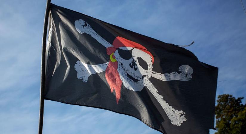 Kalózok támadtak meg egy tartályhajót Szomália partjainál