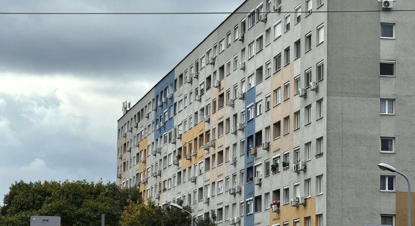 Vidéken is ráharapnak a panellakásokra, nem is foglalkoznak az árukkal